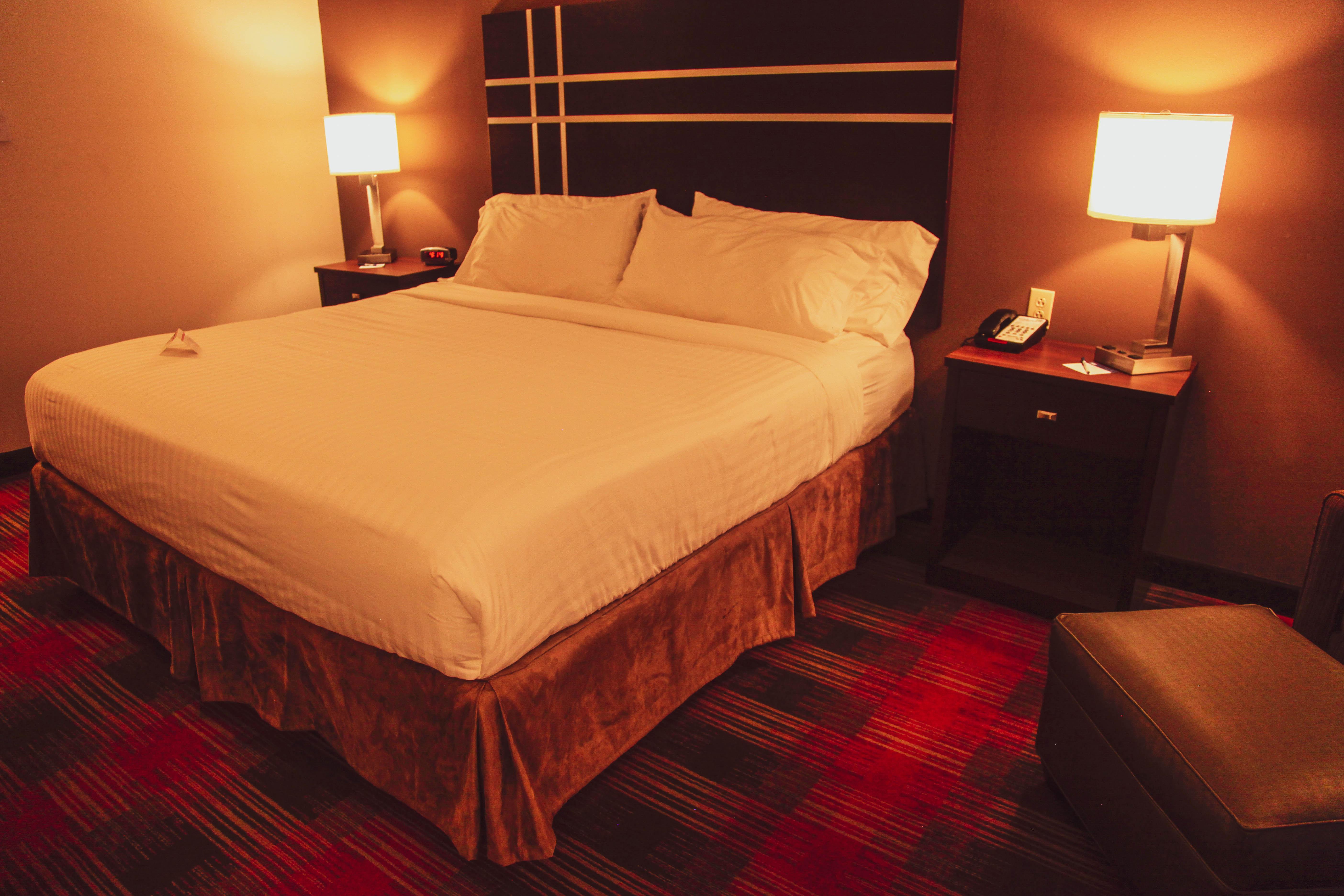 Holiday Inn Express & Suites Cumberland - La Vale By Ihg Экстерьер фото